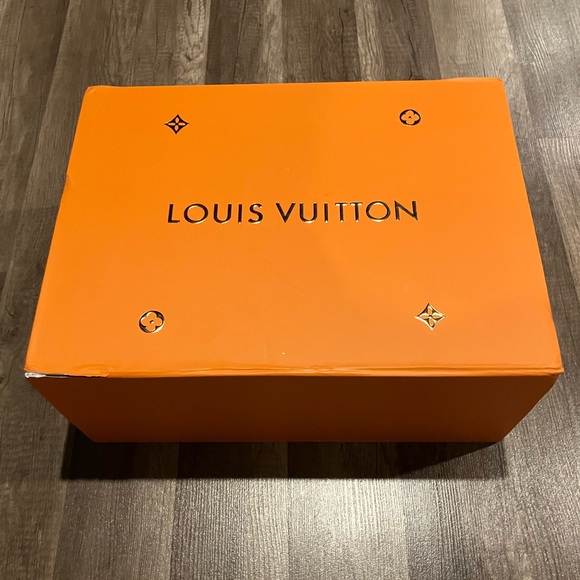 Inspired Black bag. Never used. - Picture 7 of 7